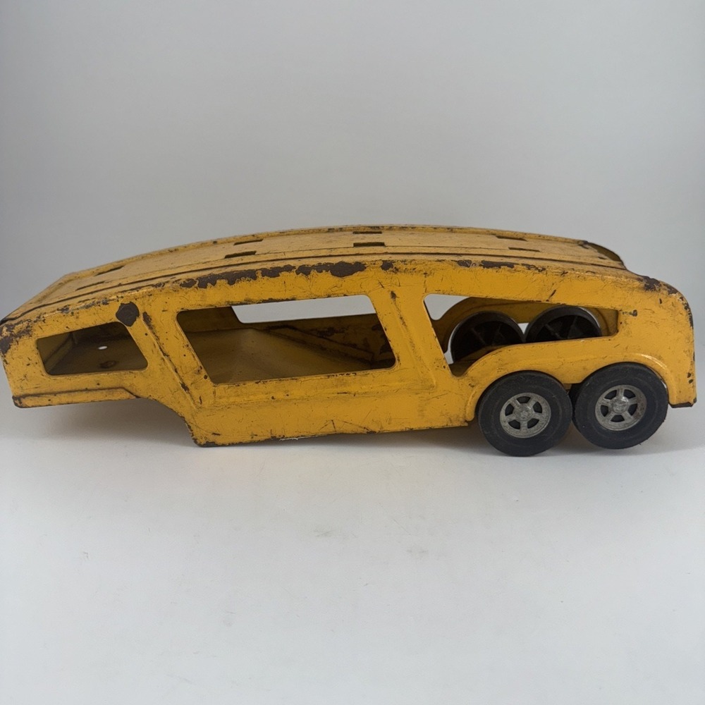 Vintage Structo Car Transporter Semi Yellow Pressed Steel Trailer 16"L x 4.5"W